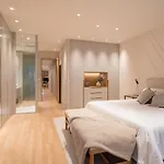 Housingcoruna Real58 *