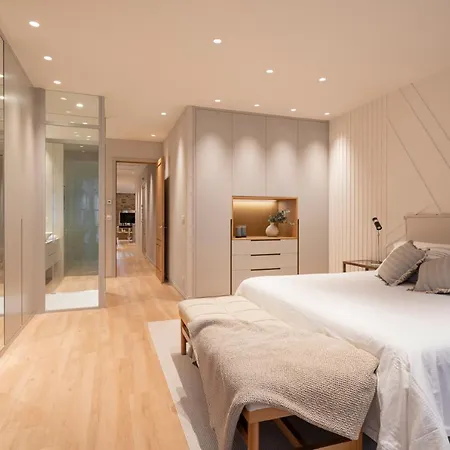 Housingcoruna Real58 *