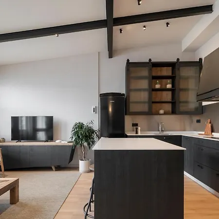 Apartment Housingcoruna Real58 *