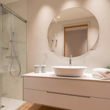 Housingcoruna Real58 *