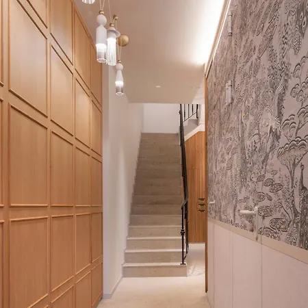 Housingcoruna Real58 *