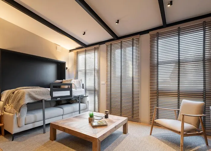 アパート Housingcoruna Real58 *