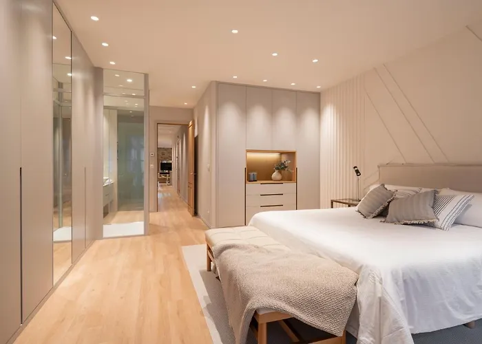 Housingcoruna Real58 *