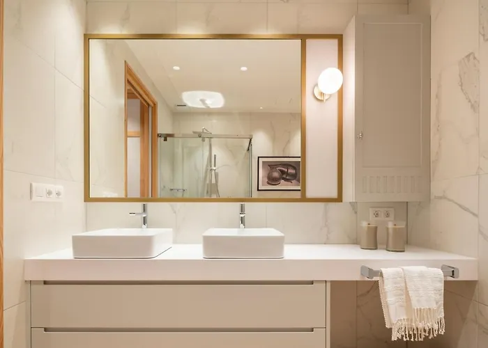 Housingcoruna Real58 * A Coruna