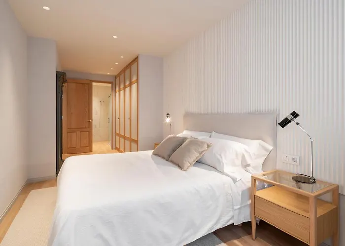 Apartment Housingcoruna Real58 *